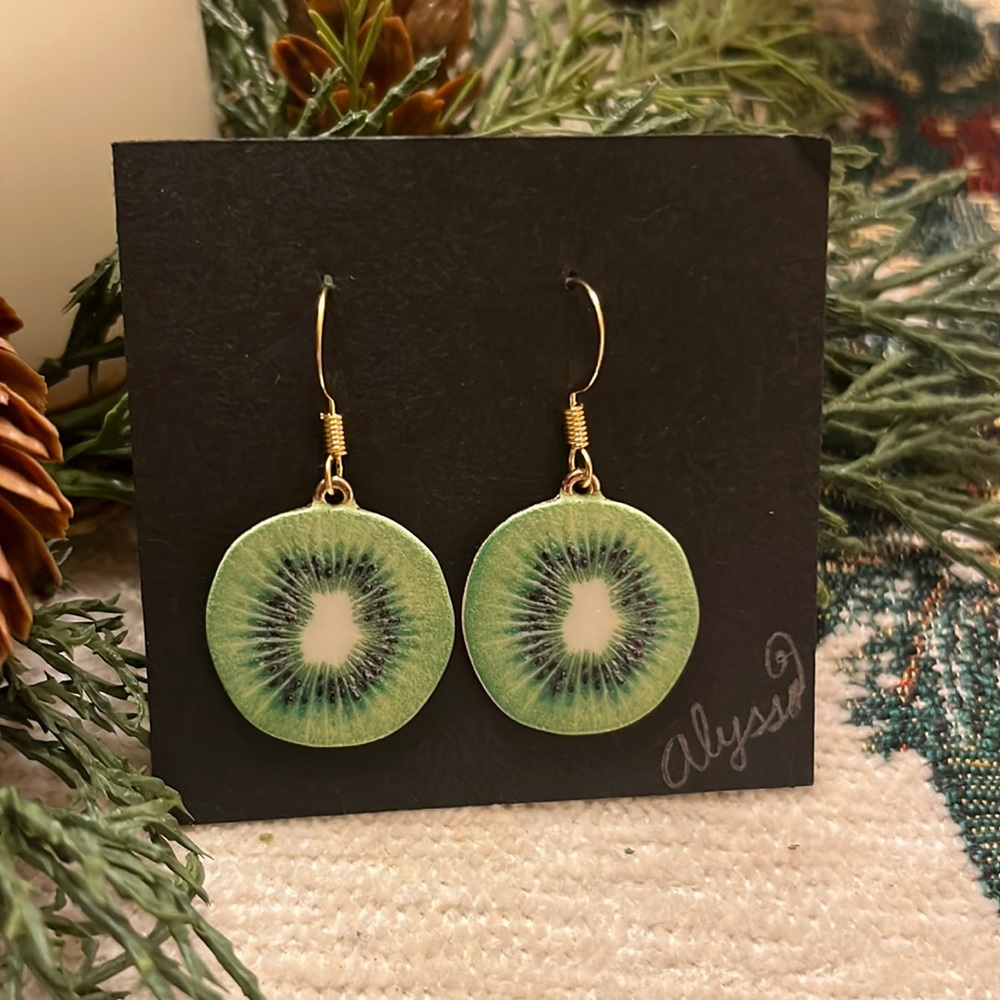 Kiwi dangle earrings